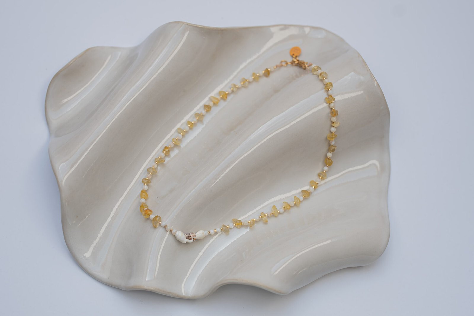 Surowy Choker z Muszlami i Cytrynem - obrazek 2