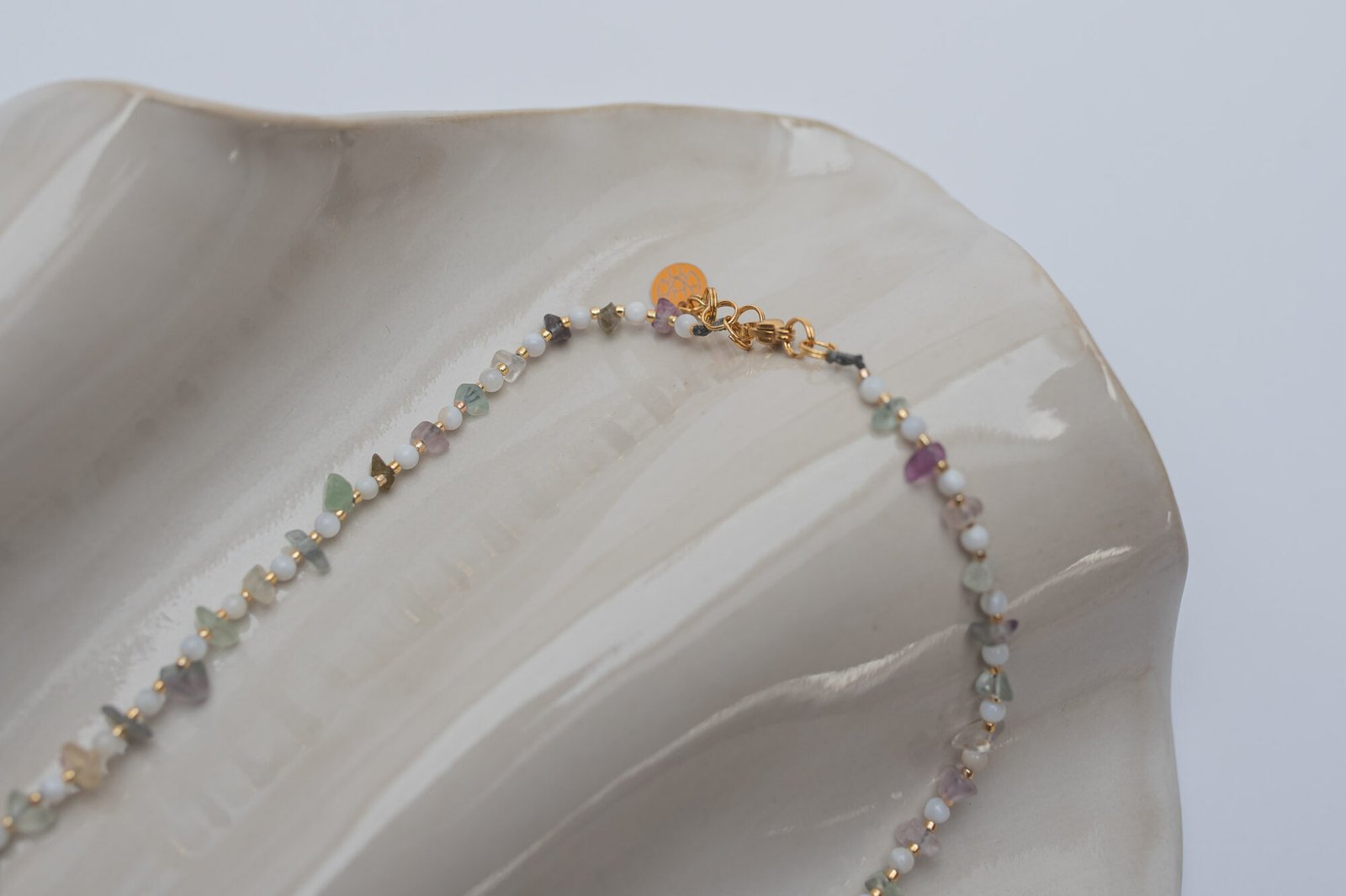 Surowy Choker z Muszlami i Fluorytem - obrazek 6