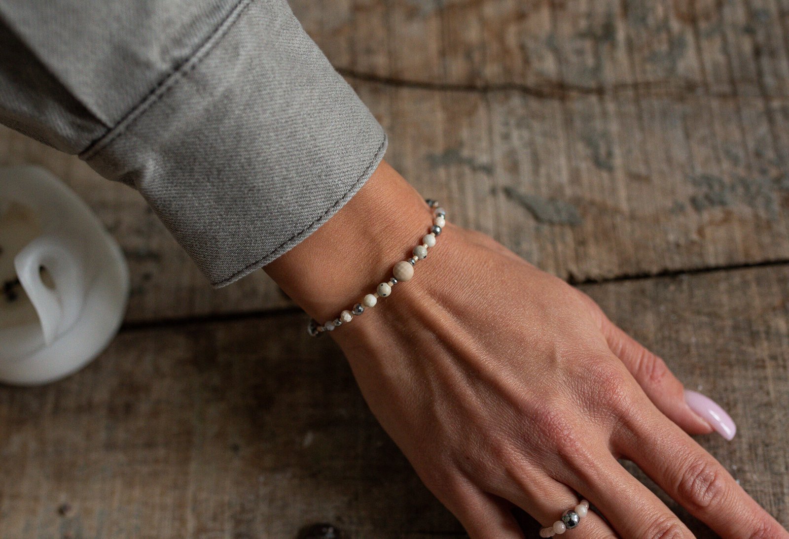 Bransoletka z Opalami i Mokaitem