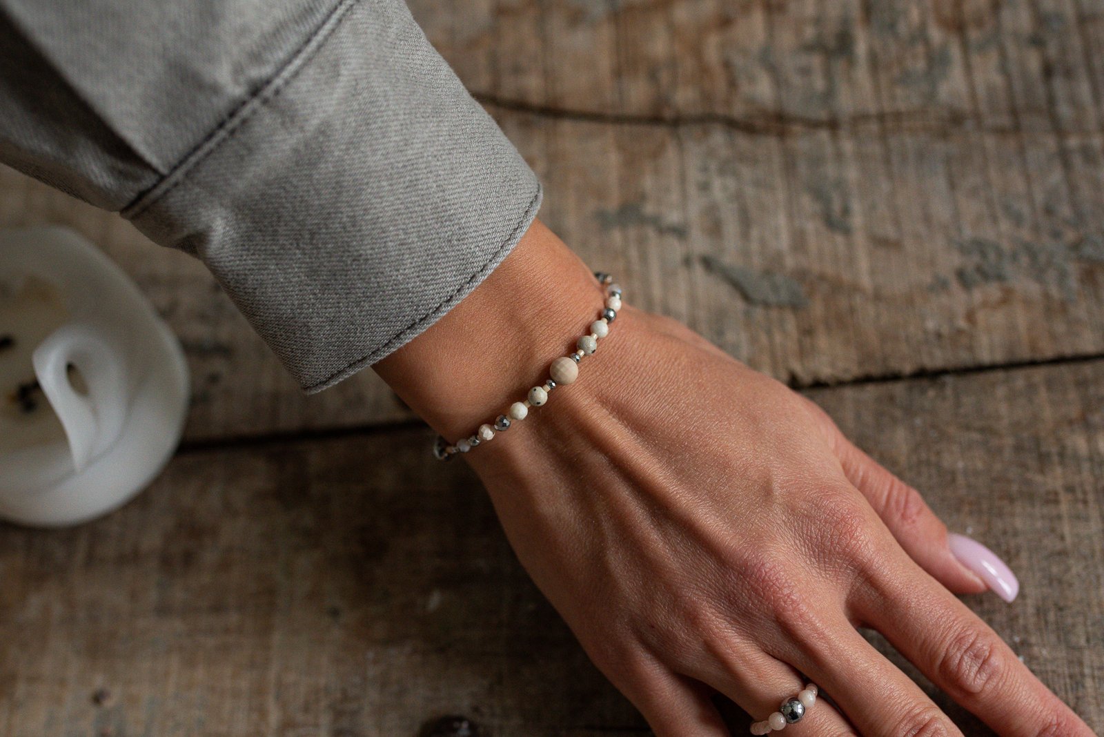 Bransoletka z Opalami i Mokaitem