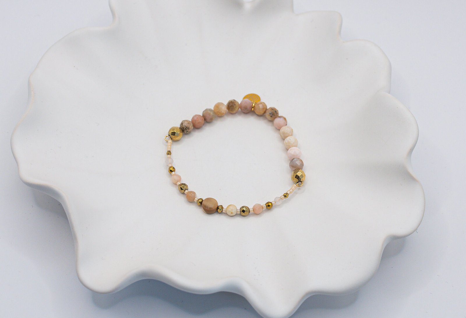 Alternative view of Bransoletka z Mokaitem Kwarcem i Opalem