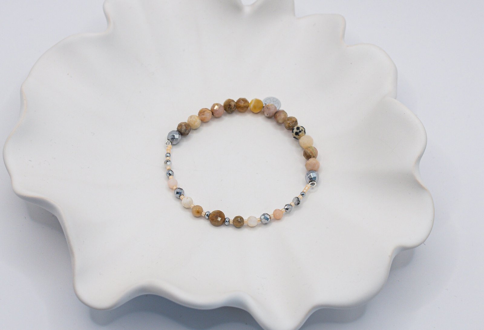 Alternative view of Bransoletka z Opalem Mokaitem i Jaspisem Dalmatyńskim