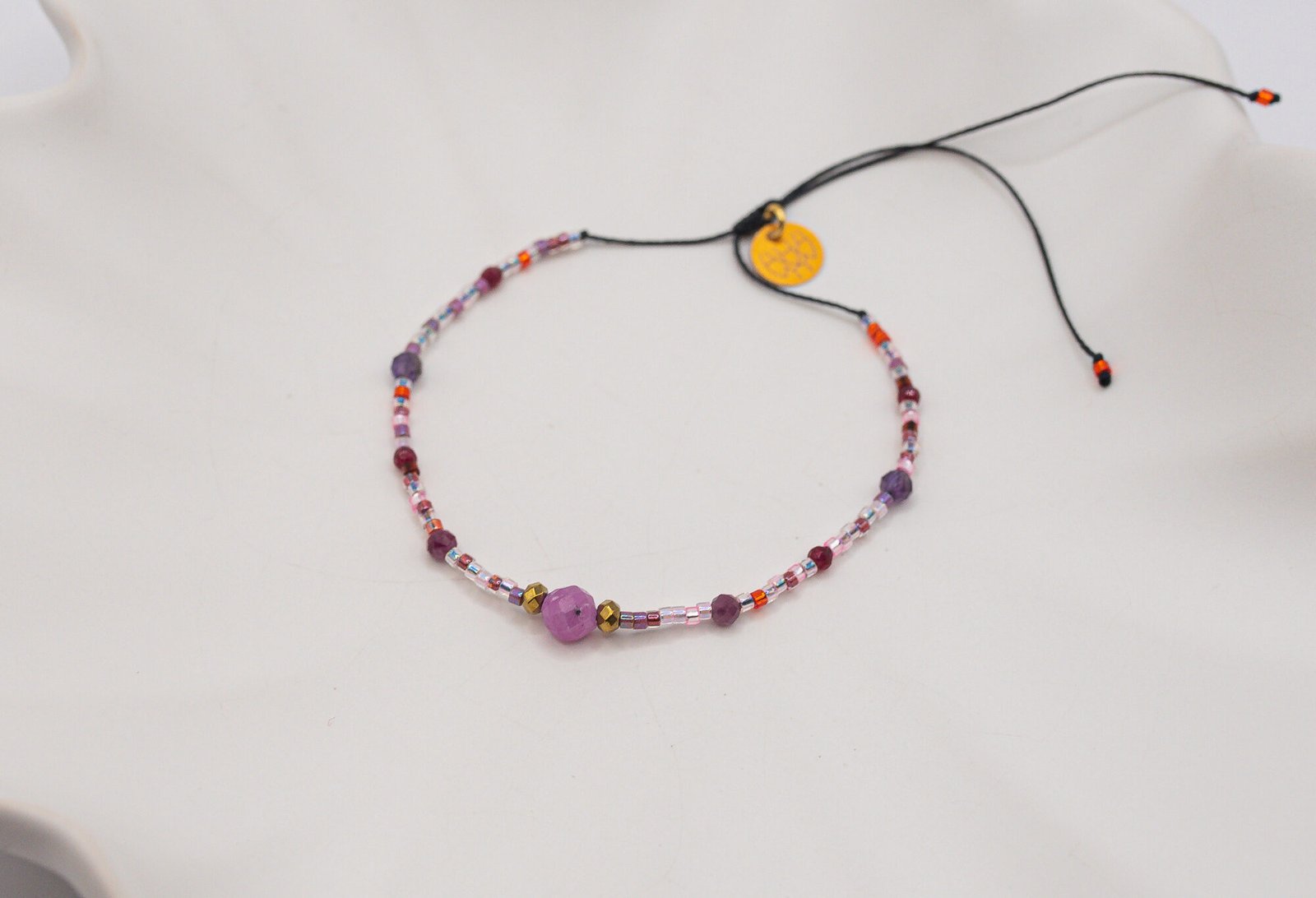 Alternative view of Bransoletka na Pieniądze Rubin Jadeit Ametyst