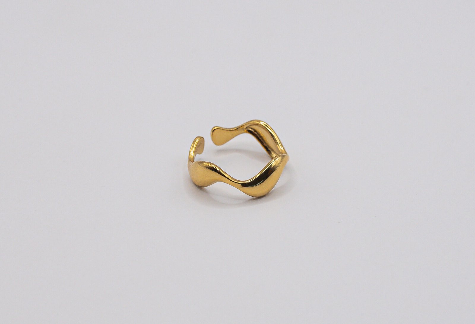 Alternative view of Złoty pierścionek Storm