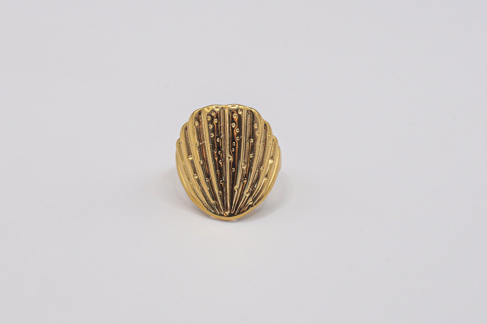 Złoty pierścionek Ariela - obrazek 5