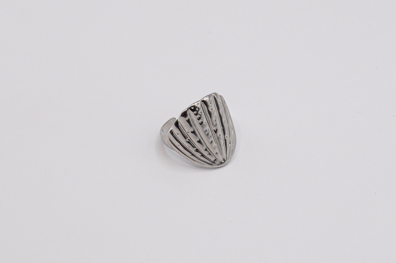 Srebrny pierścionek Ariela - obrazek 3