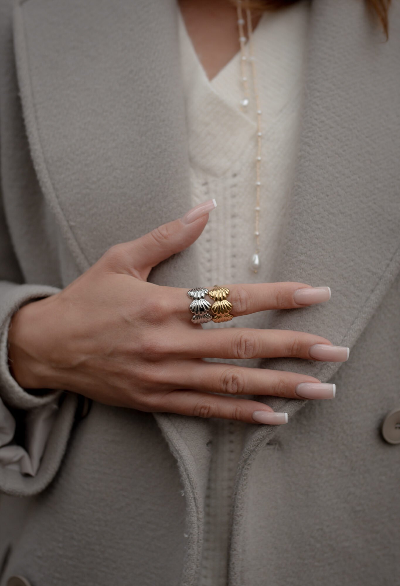 Alternative view of Złoty pierścionek Fiji